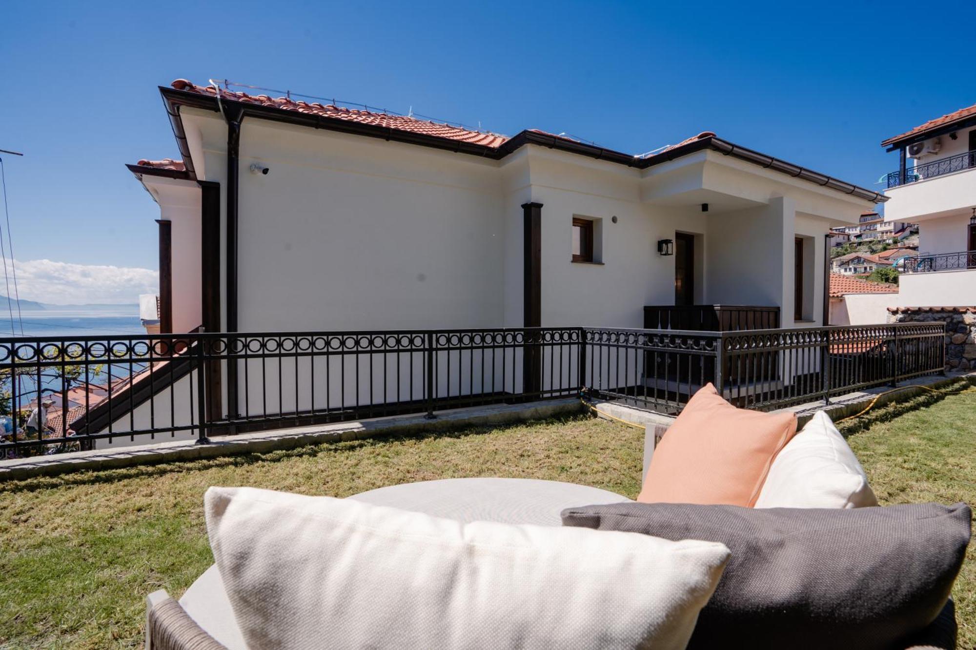 Villa & Spa Chunarot Охрид Екстериор снимка